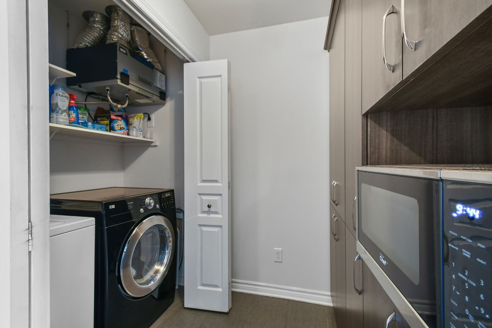 









8015


Rue de Londres

, 6,
Brossard,




QC
J4Y0K5

