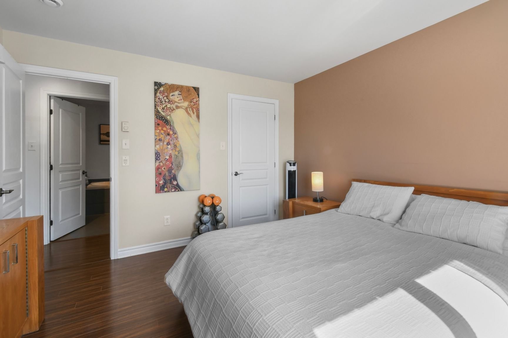









8015


Rue de Londres

, 6,
Brossard,




QC
J4Y0K5

