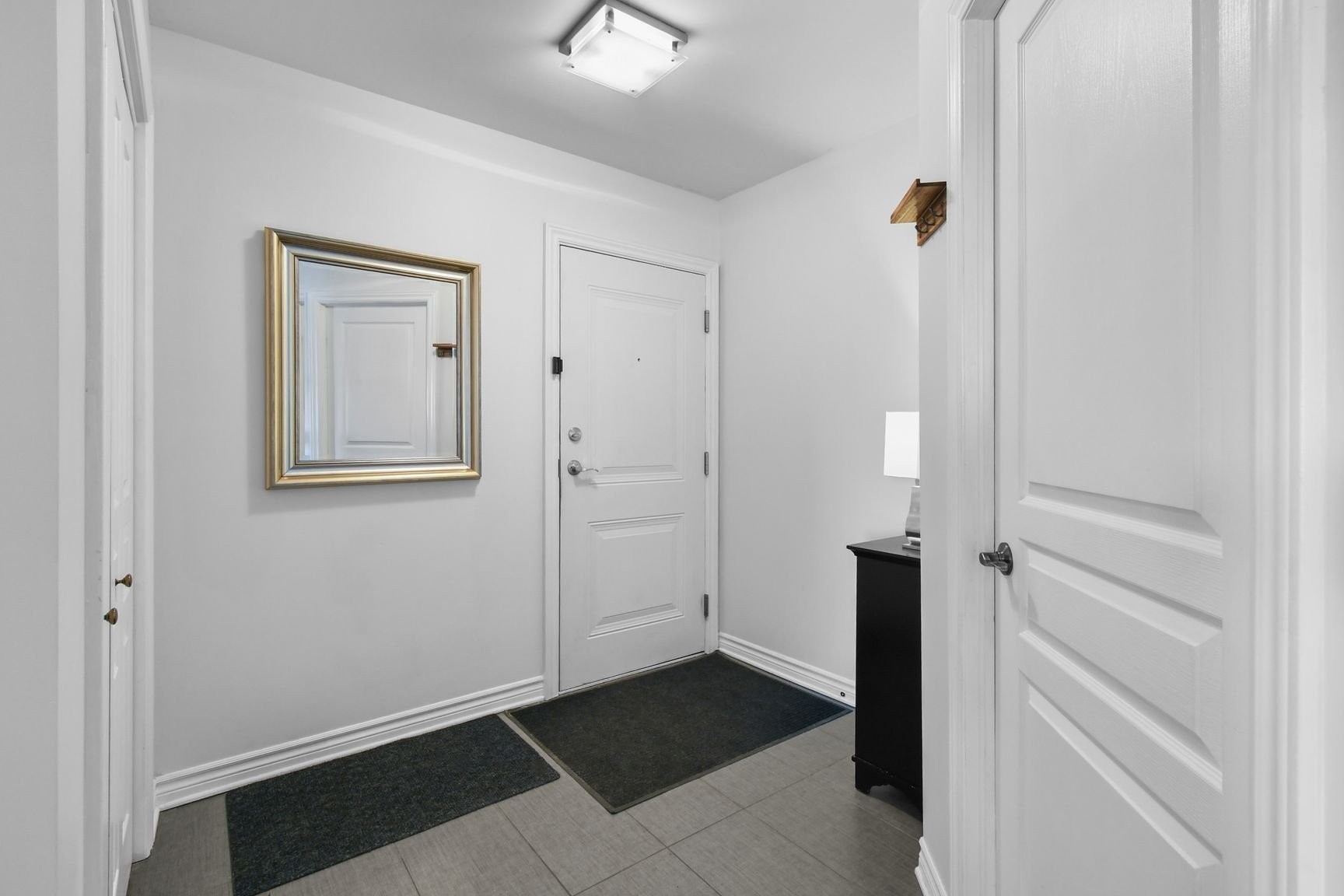 









8015


Rue de Londres

, 6,
Brossard,




QC
J4Y0K5

