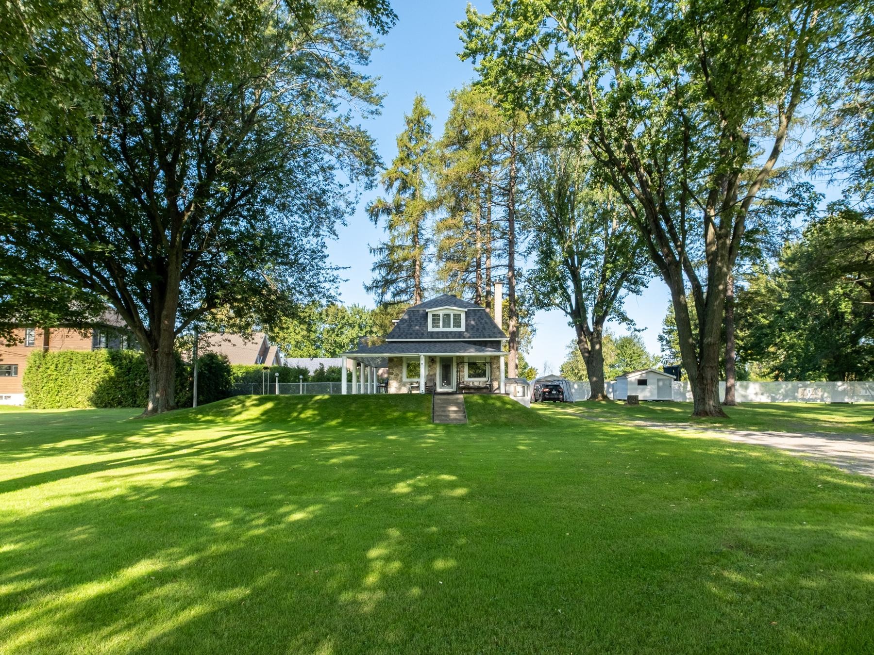 









250


Rg de l'Île

,
Pierreville,




QC
J0G1J0

