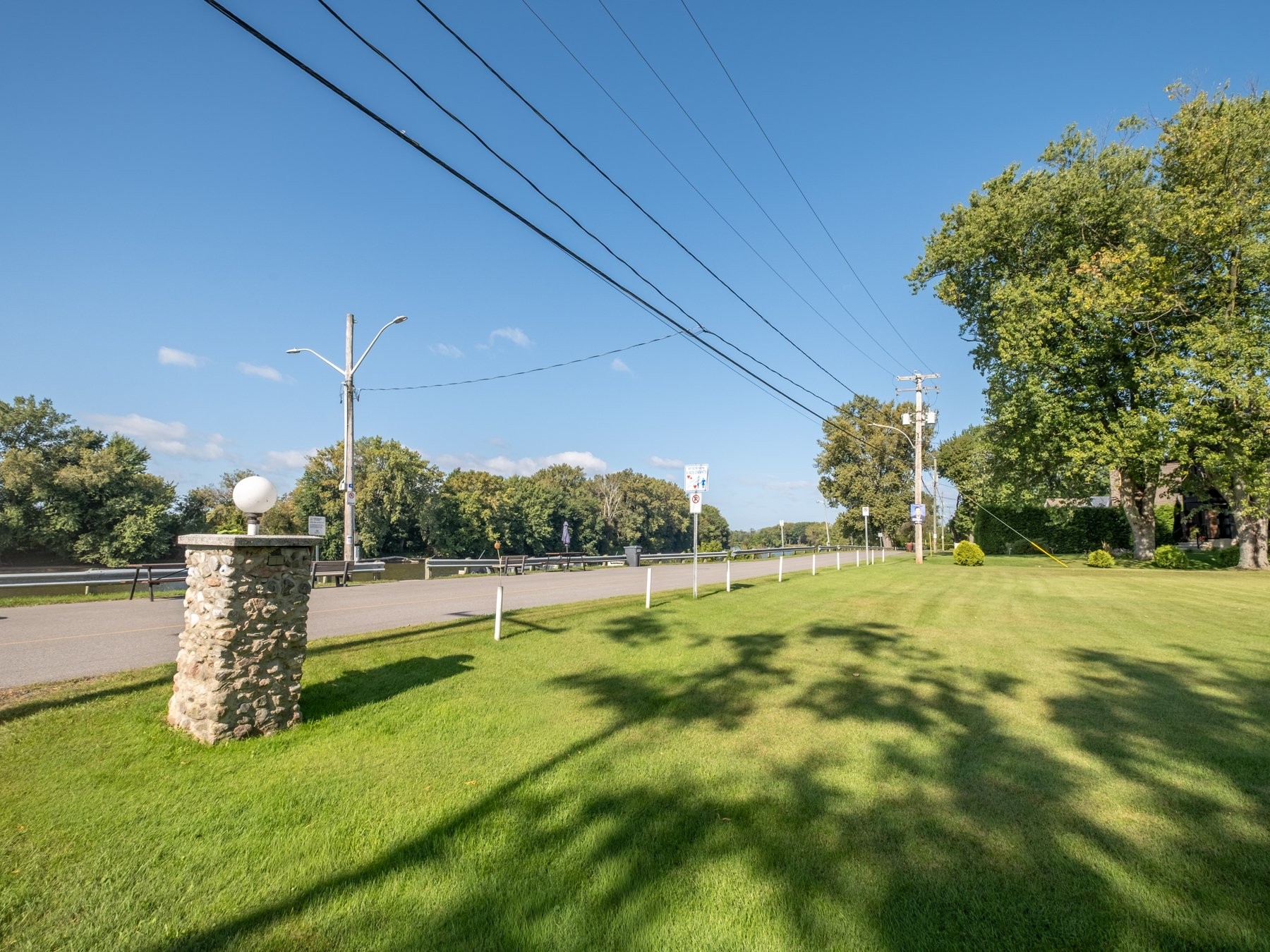 









250


Rg de l'Île

,
Pierreville,




QC
J0G1J0

