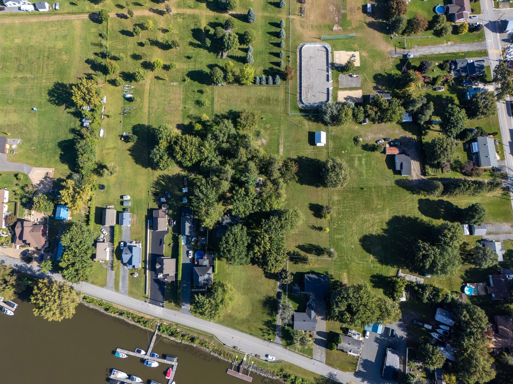 









250


Rg de l'Île

,
Pierreville,




QC
J0G1J0

