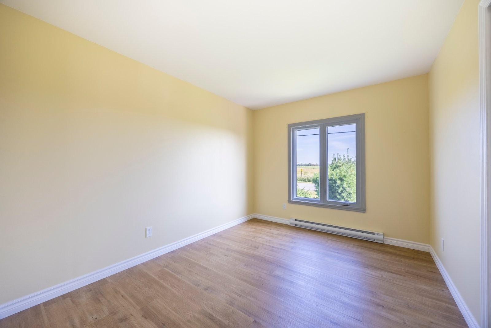









271


Rg Barthélemy

,
Saint-Léon-le-Grand,




QC
J0K2W0

