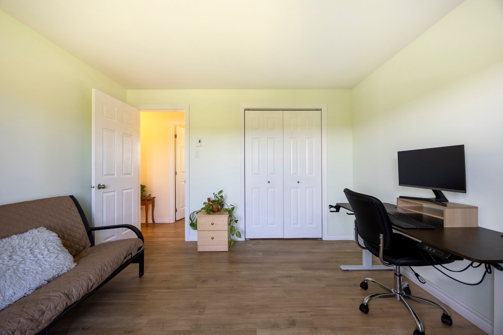









271


Rg Barthélemy

,
Saint-Léon-le-Grand,




QC
J0K2W0

