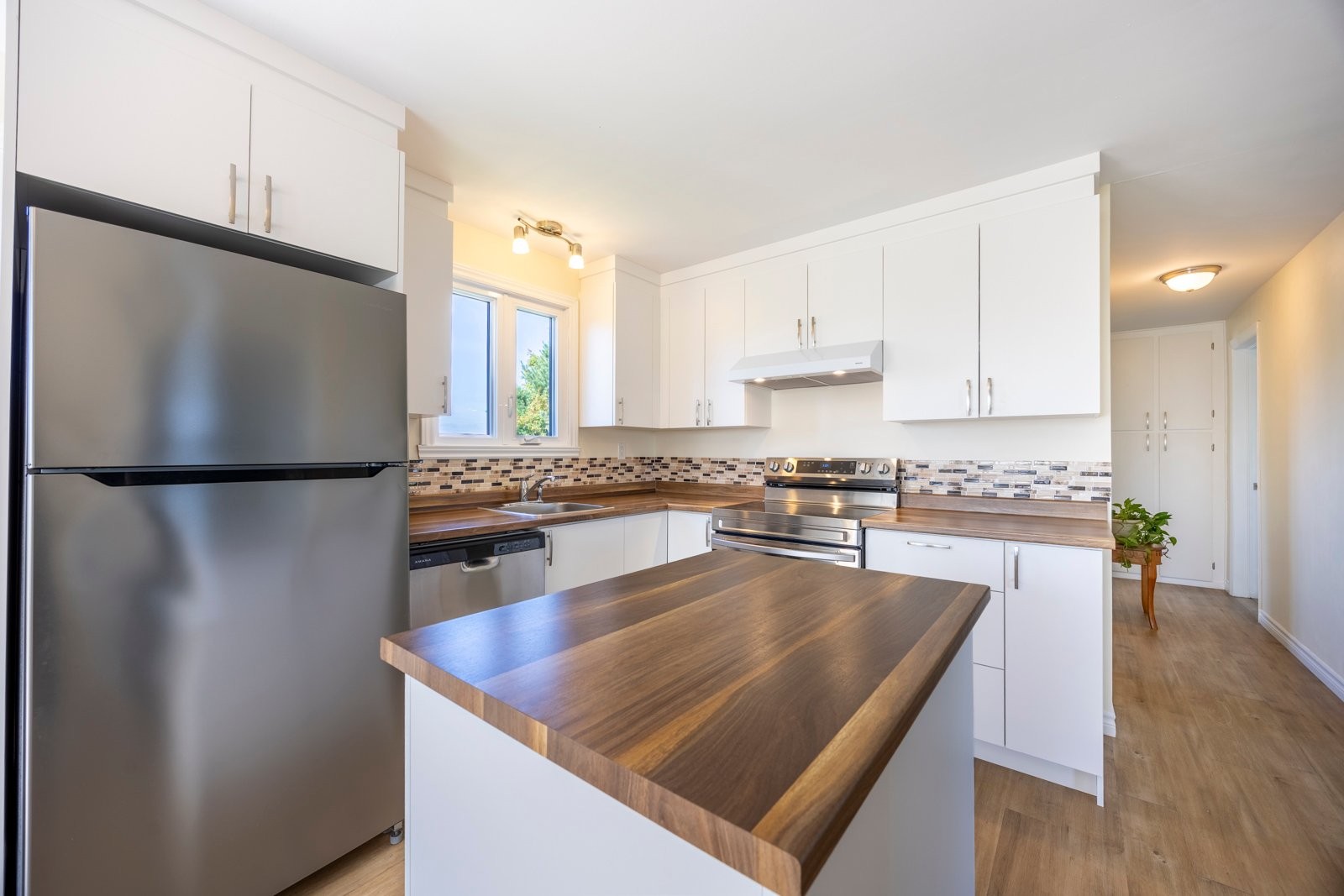 









271


Rg Barthélemy

,
Saint-Léon-le-Grand,




QC
J0K2W0


