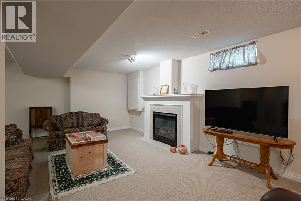












13 COASTAL Court

,
Port Dover,




Ontario
N0A1N7

