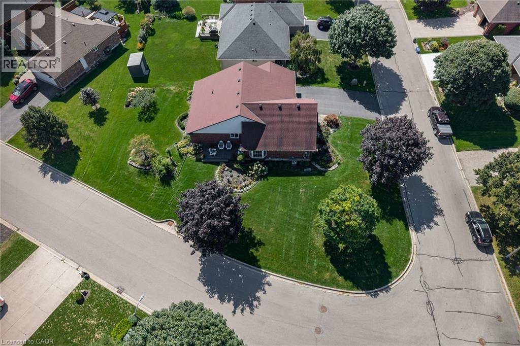 












13 COASTAL Court

,
Port Dover,




Ontario
N0A1N7

