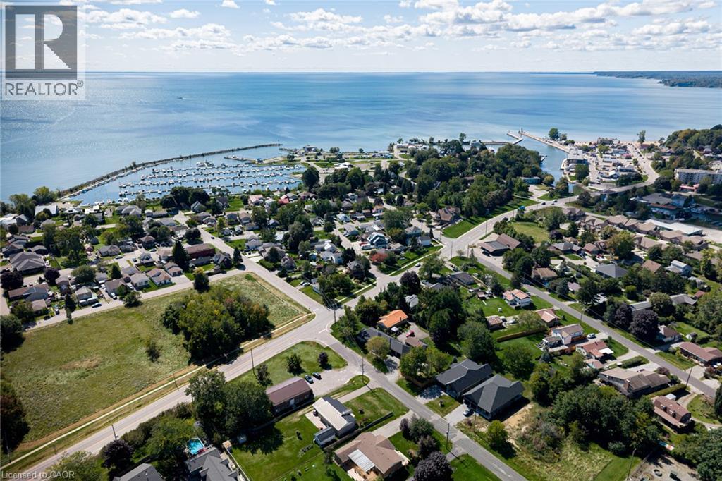 












13 COASTAL Court

,
Port Dover,




Ontario
N0A1N7


