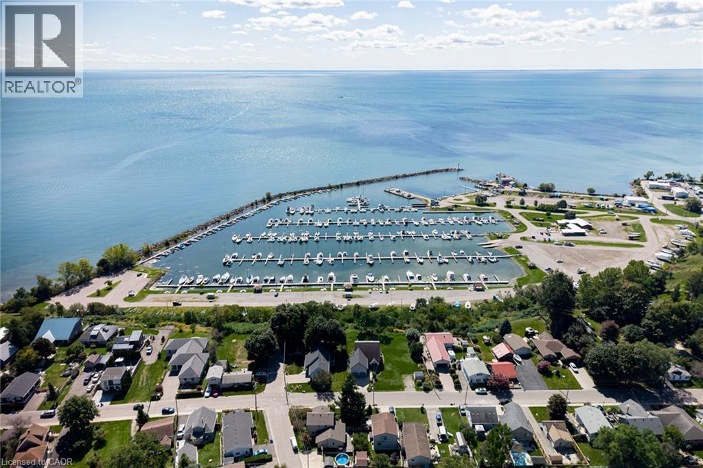 












13 COASTAL Court

,
Port Dover,




Ontario
N0A1N7

