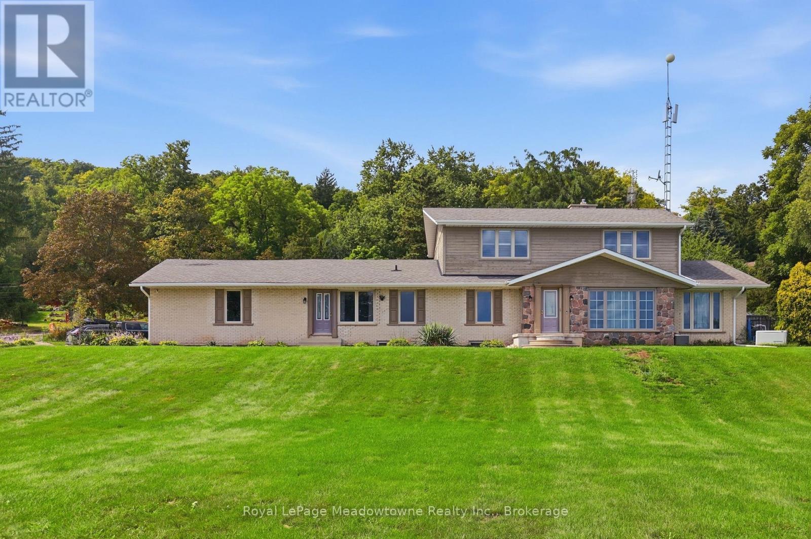 












7053 APPLEBY LINE

,
Milton,




Ontario
L9T2Y1

