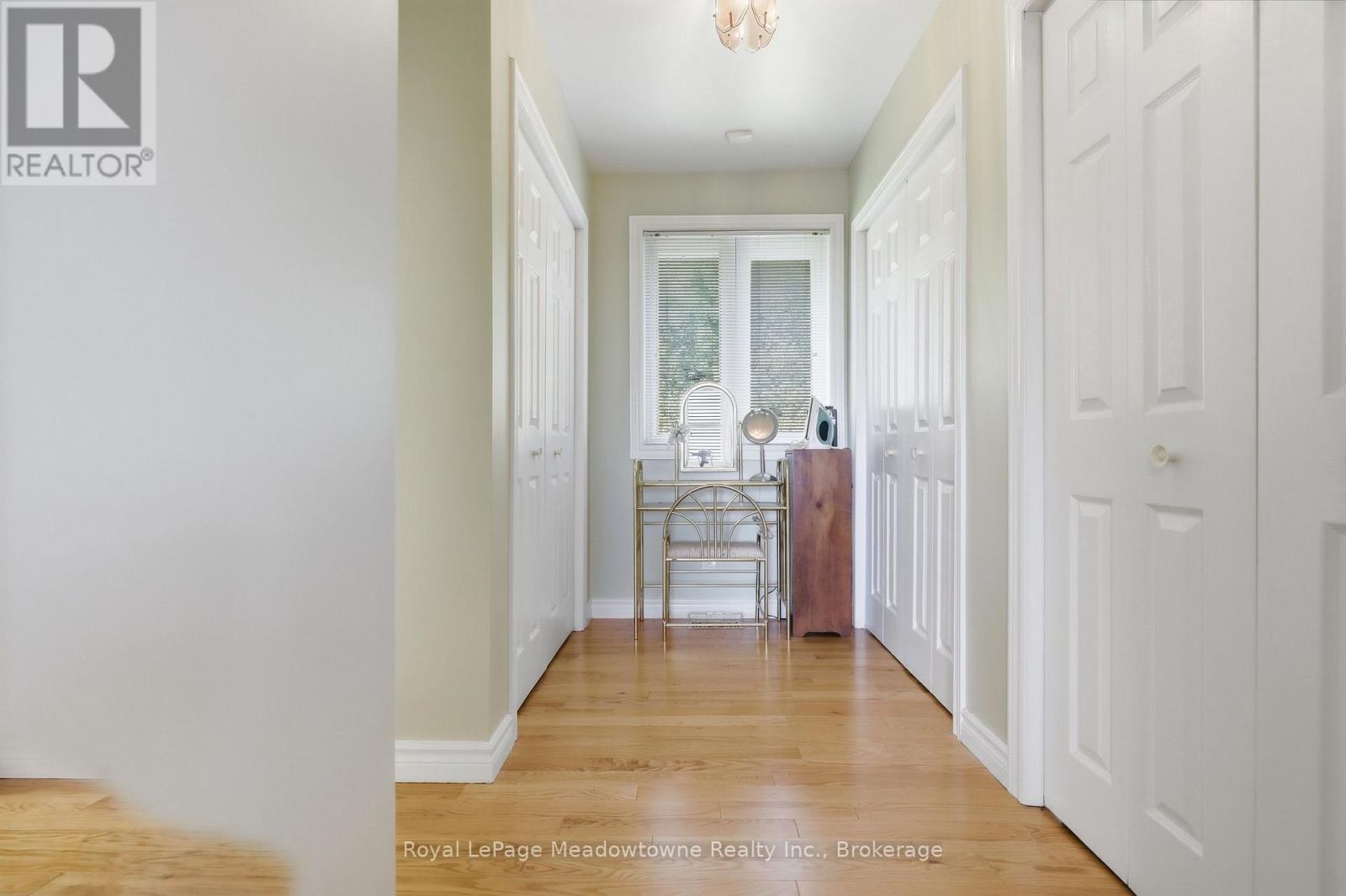












7053 APPLEBY LINE

,
Milton,




Ontario
L9T2Y1

