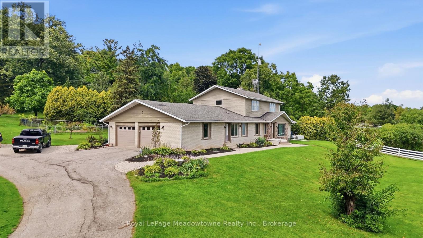 












7053 APPLEBY LINE

,
Milton,




Ontario
L9T2Y1

