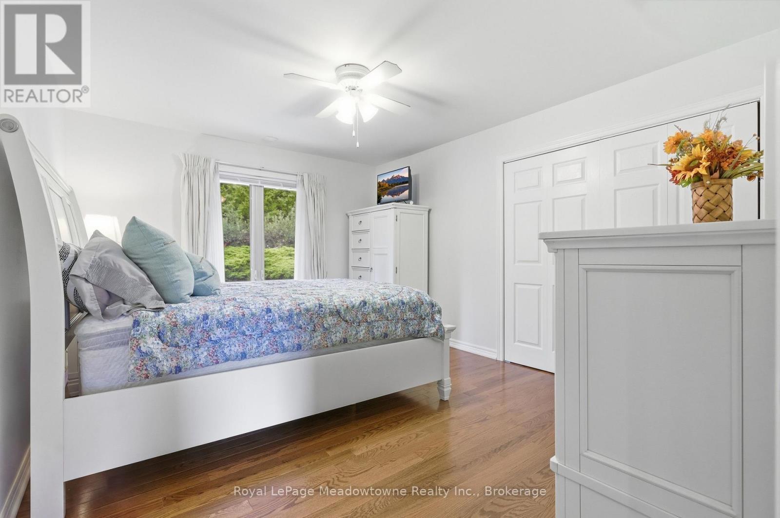 












7053 APPLEBY LINE

,
Milton,




Ontario
L9T2Y1

