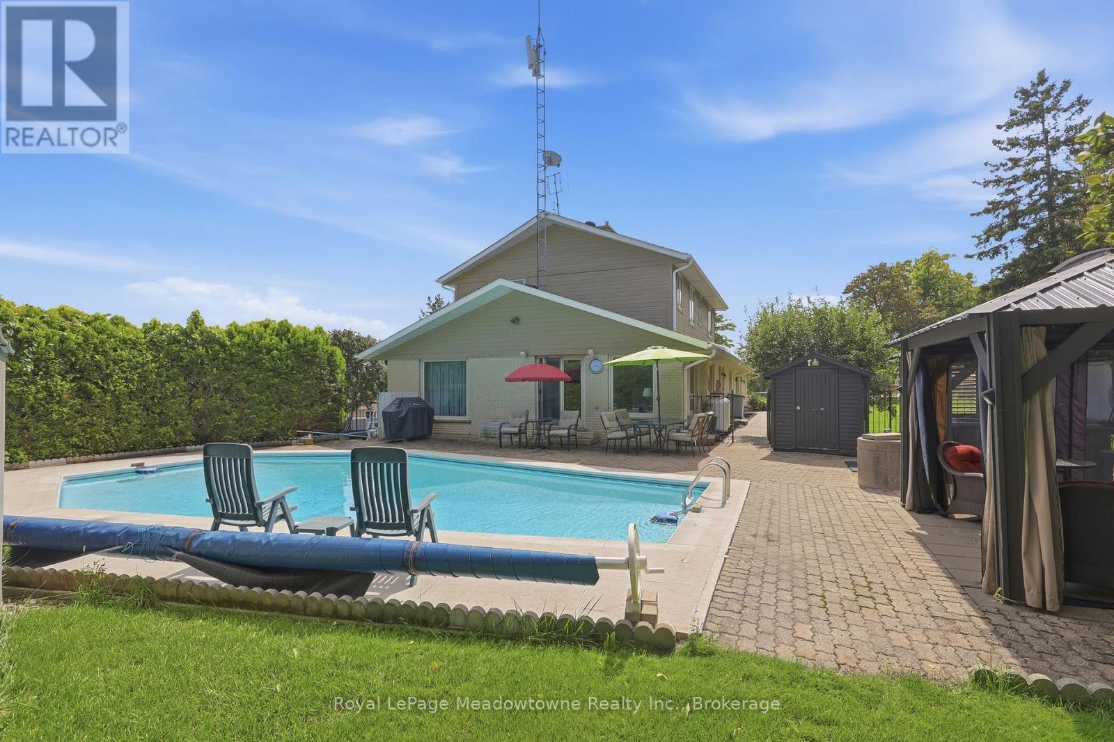 












7053 APPLEBY LINE

,
Milton,




Ontario
L9T2Y1

