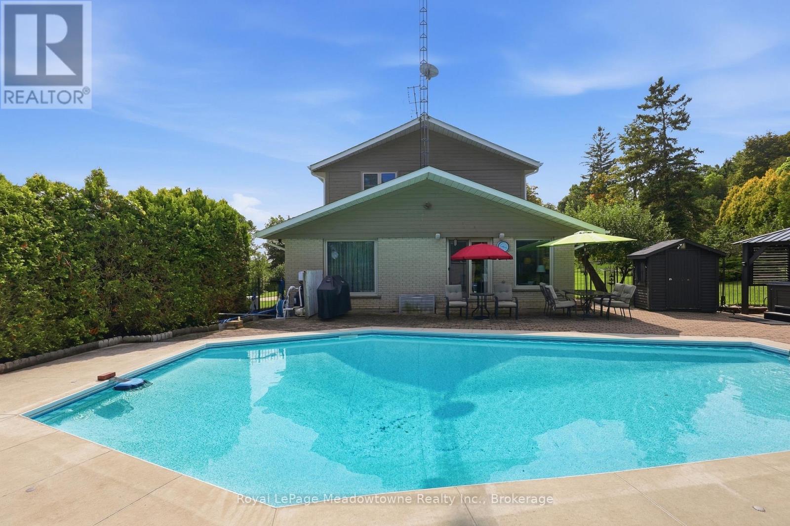 












7053 APPLEBY LINE

,
Milton,




Ontario
L9T2Y1

