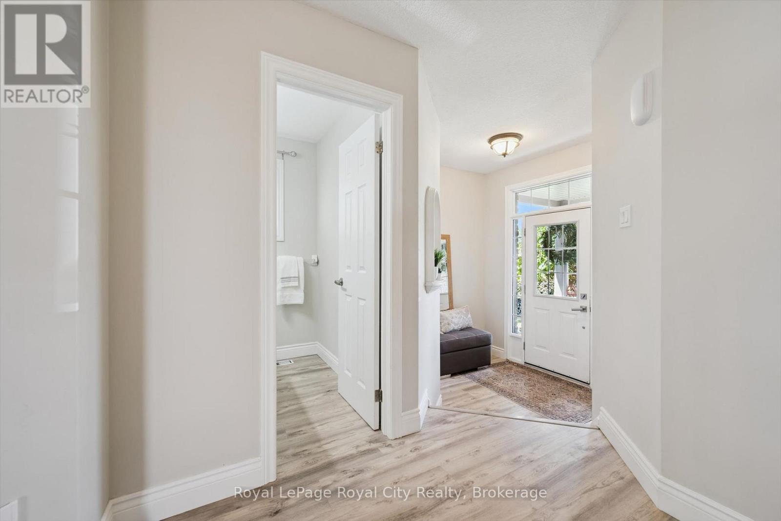












81 TEAL DRIVE

,
Guelph (Kortright Hills),




Ontario
N1C1H2


