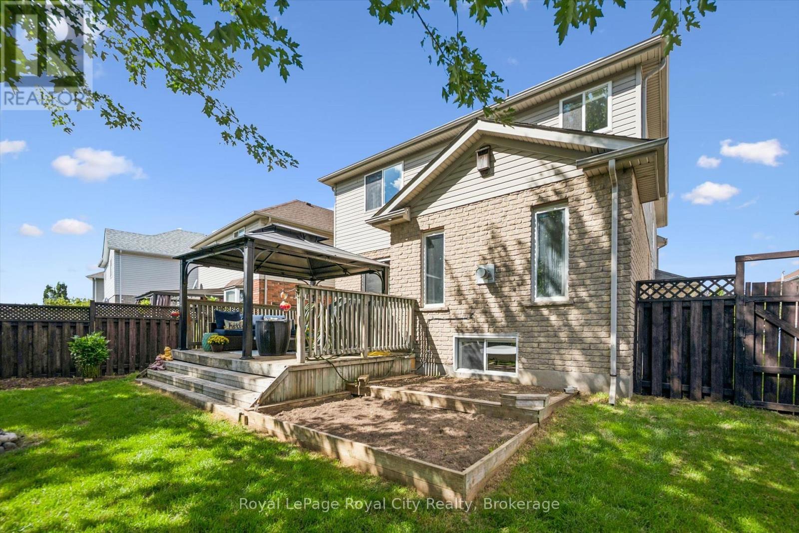 












81 TEAL DRIVE

,
Guelph (Kortright Hills),




Ontario
N1C1H2


