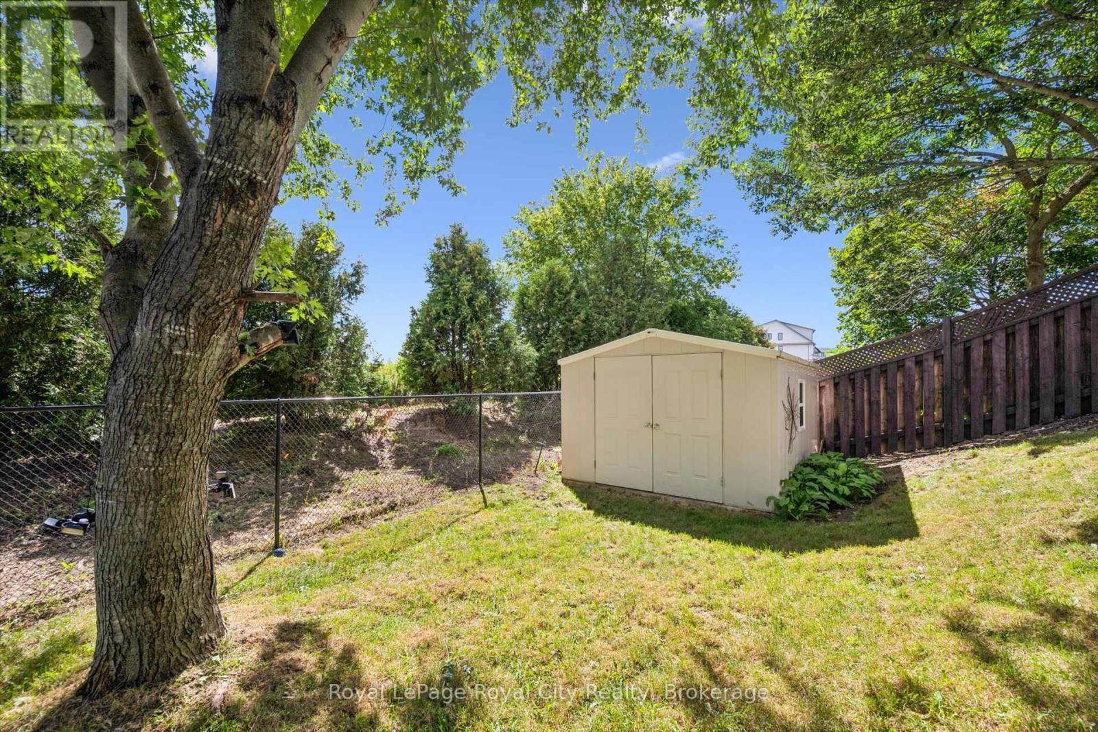 












81 TEAL DRIVE

,
Guelph (Kortright Hills),




Ontario
N1C1H2

