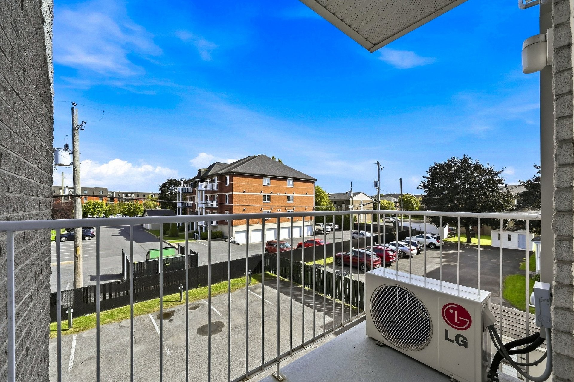 









1313


Boul. Lebel

, 302,
Chambly,




QC
J3L2N2

