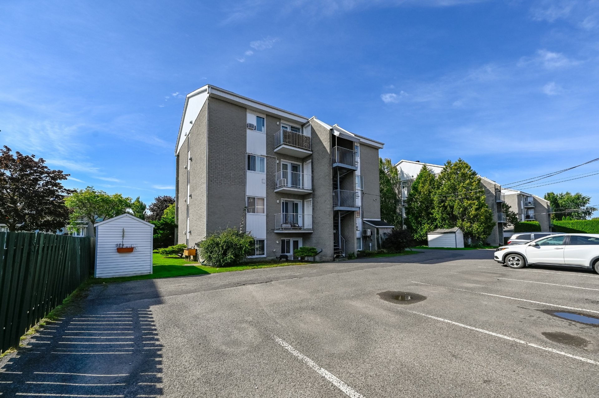









1313


Boul. Lebel

, 302,
Chambly,




QC
J3L2N2

