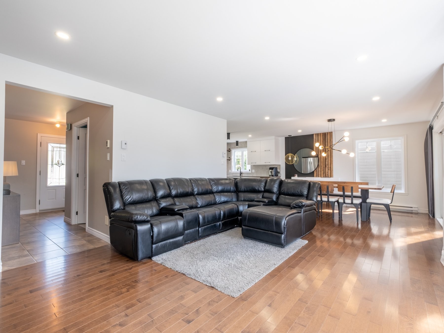 









28


Rue Horace-Thomas

,
Drummondville,




QC
J2A0C8


