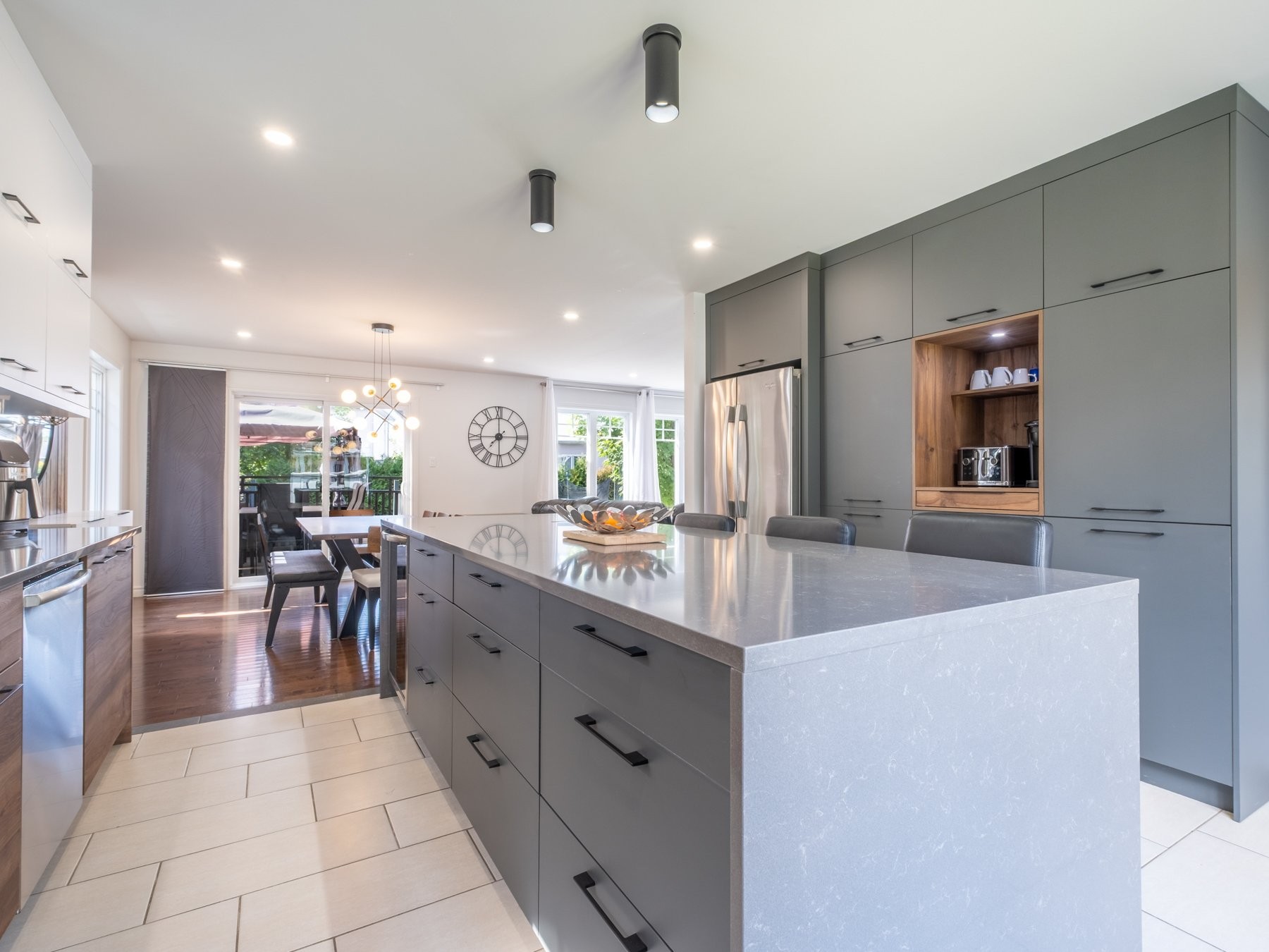 









28


Rue Horace-Thomas

,
Drummondville,




QC
J2A0C8

