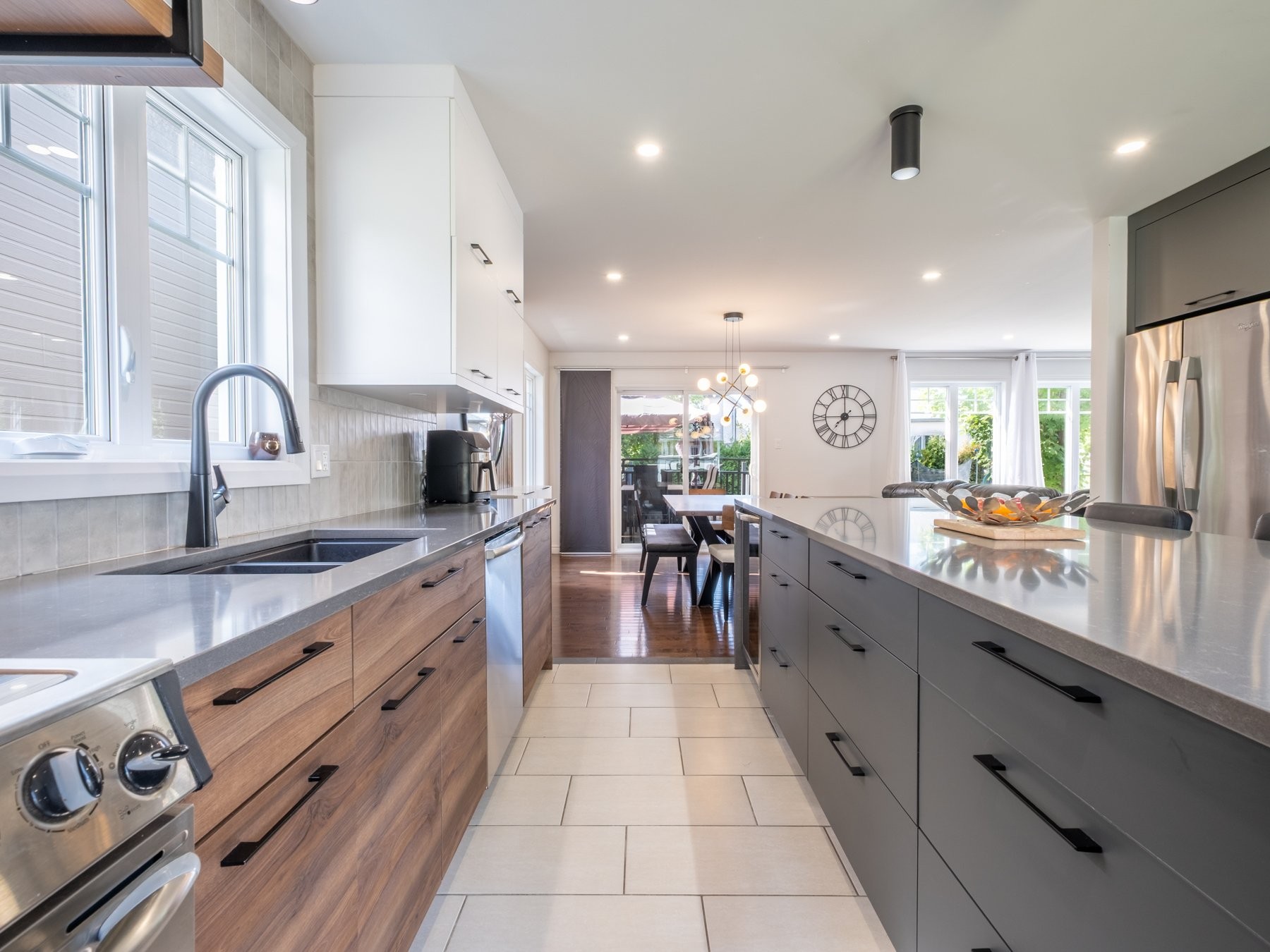 









28


Rue Horace-Thomas

,
Drummondville,




QC
J2A0C8

