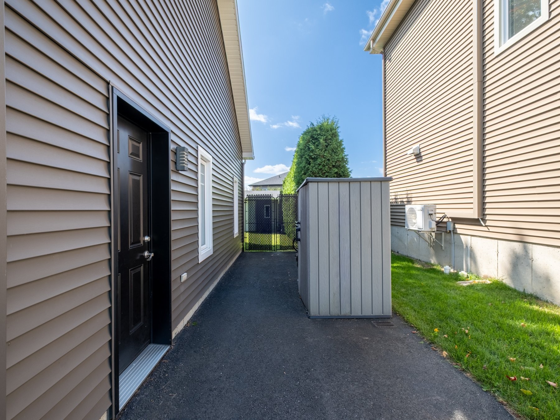 









28


Rue Horace-Thomas

,
Drummondville,




QC
J2A0C8

