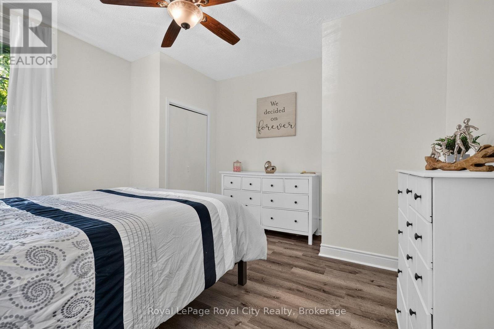 












393 MAIN STREET S

,
Guelph/Eramosa (Rockwood),




Ontario
N0B2K0

