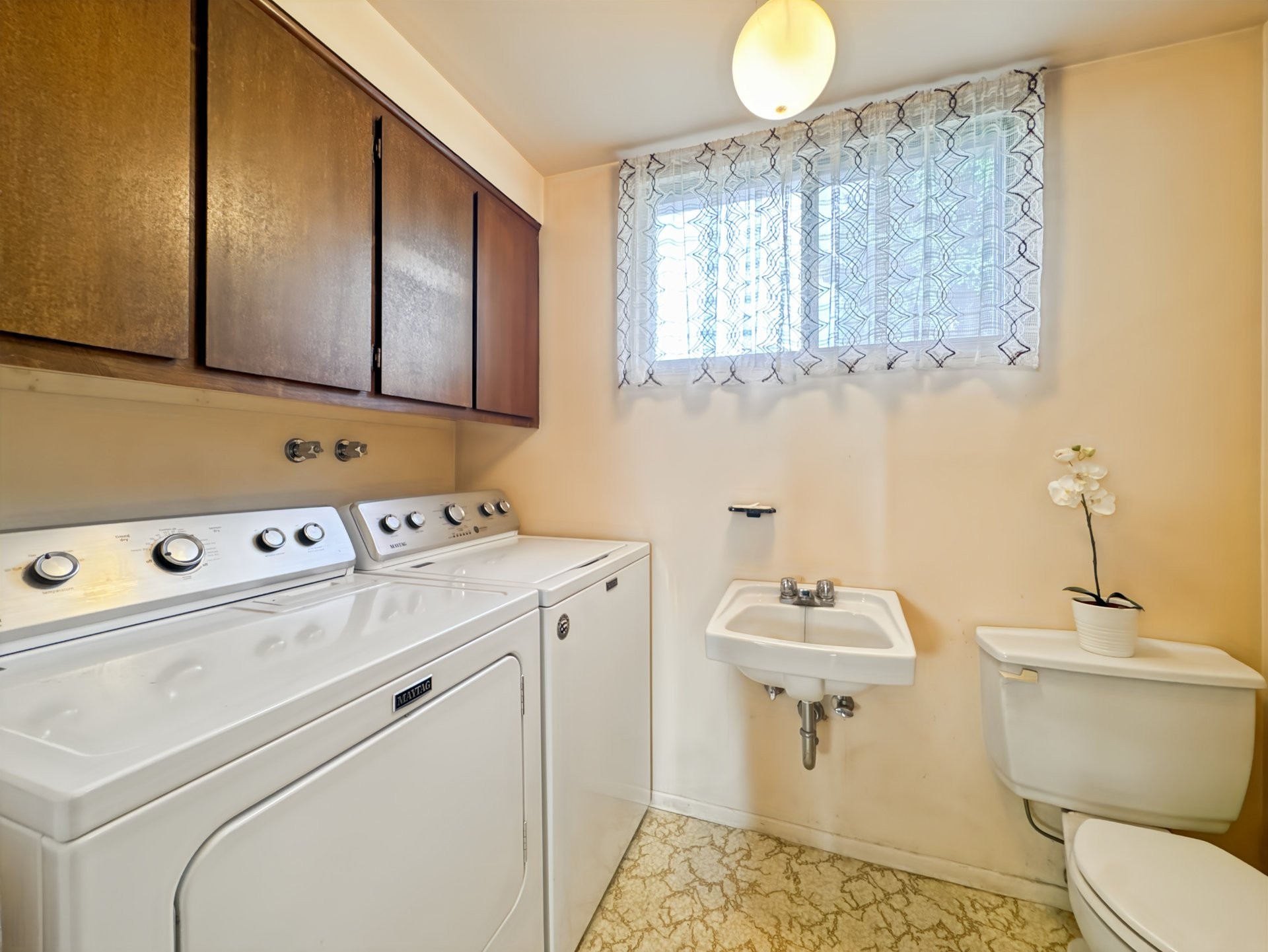 









1147


Rue des Fauvettes

,
Boucherville,




QC
J4B6A8

