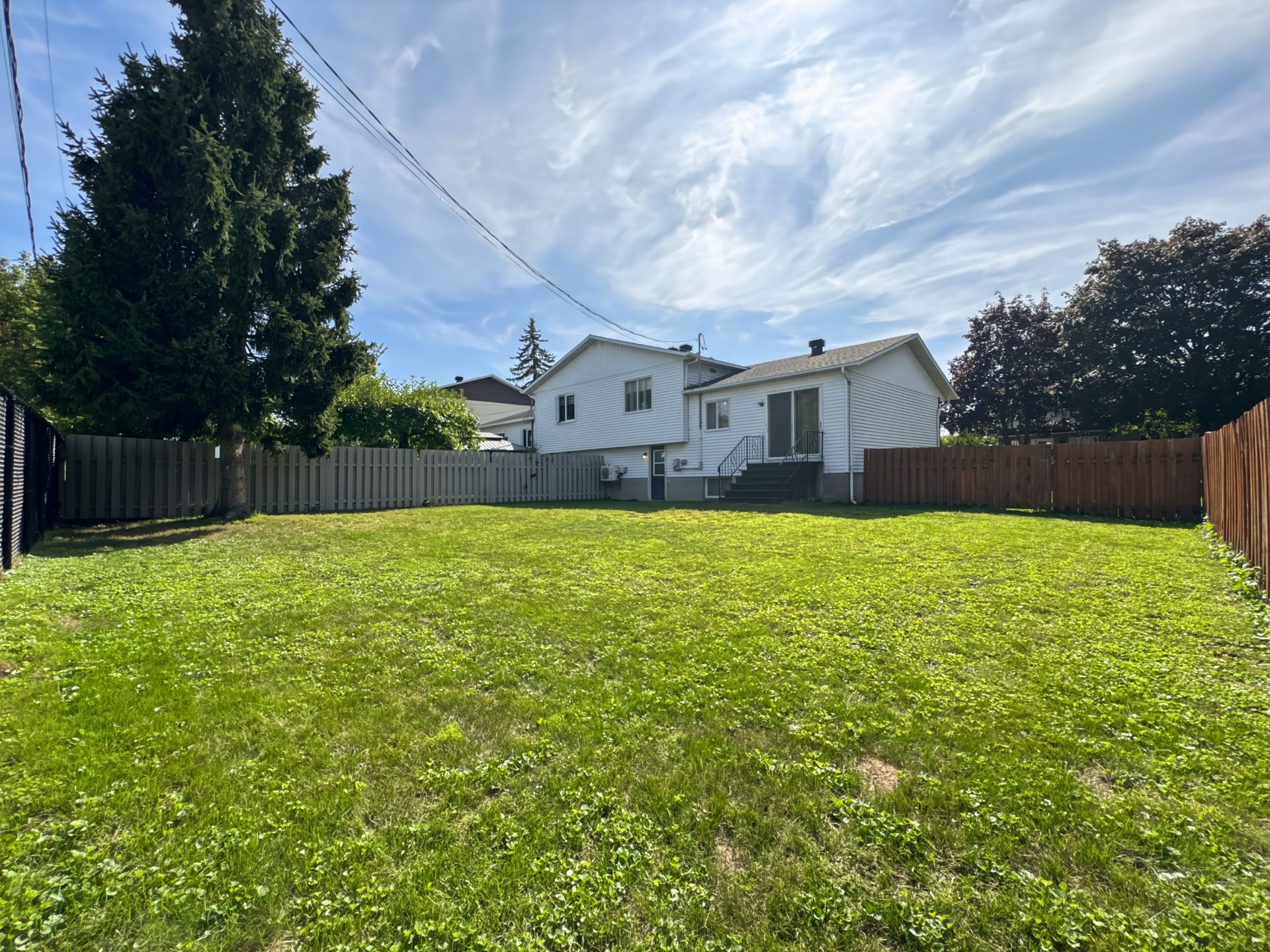 









1147


Rue des Fauvettes

,
Boucherville,




QC
J4B6A8

