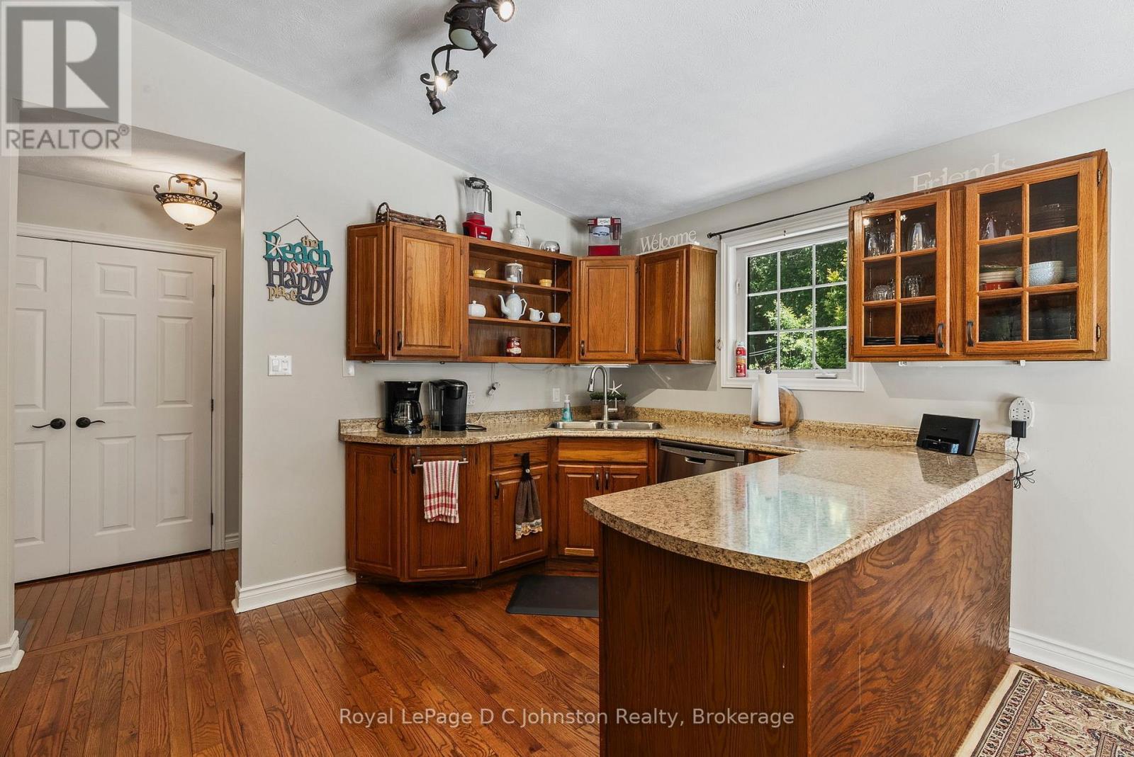 












10 MITCHELL LANE

,
Saugeen Shores,




Ontario
N0H2C1

