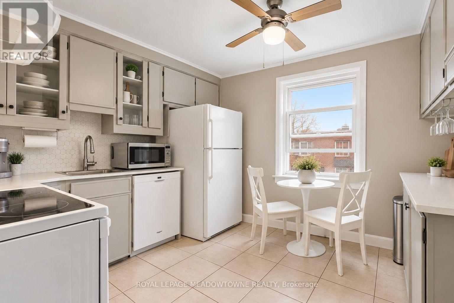 












15 - 1351 LAKESHORE ROAD

,
Burlington,




Ontario
L7S1B1


