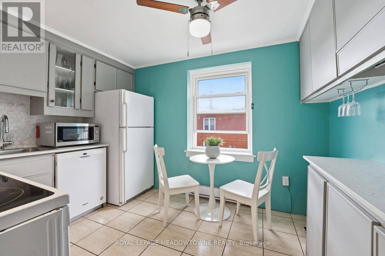 












15 - 1351 LAKESHORE ROAD

,
Burlington,




Ontario
L7S1B1

