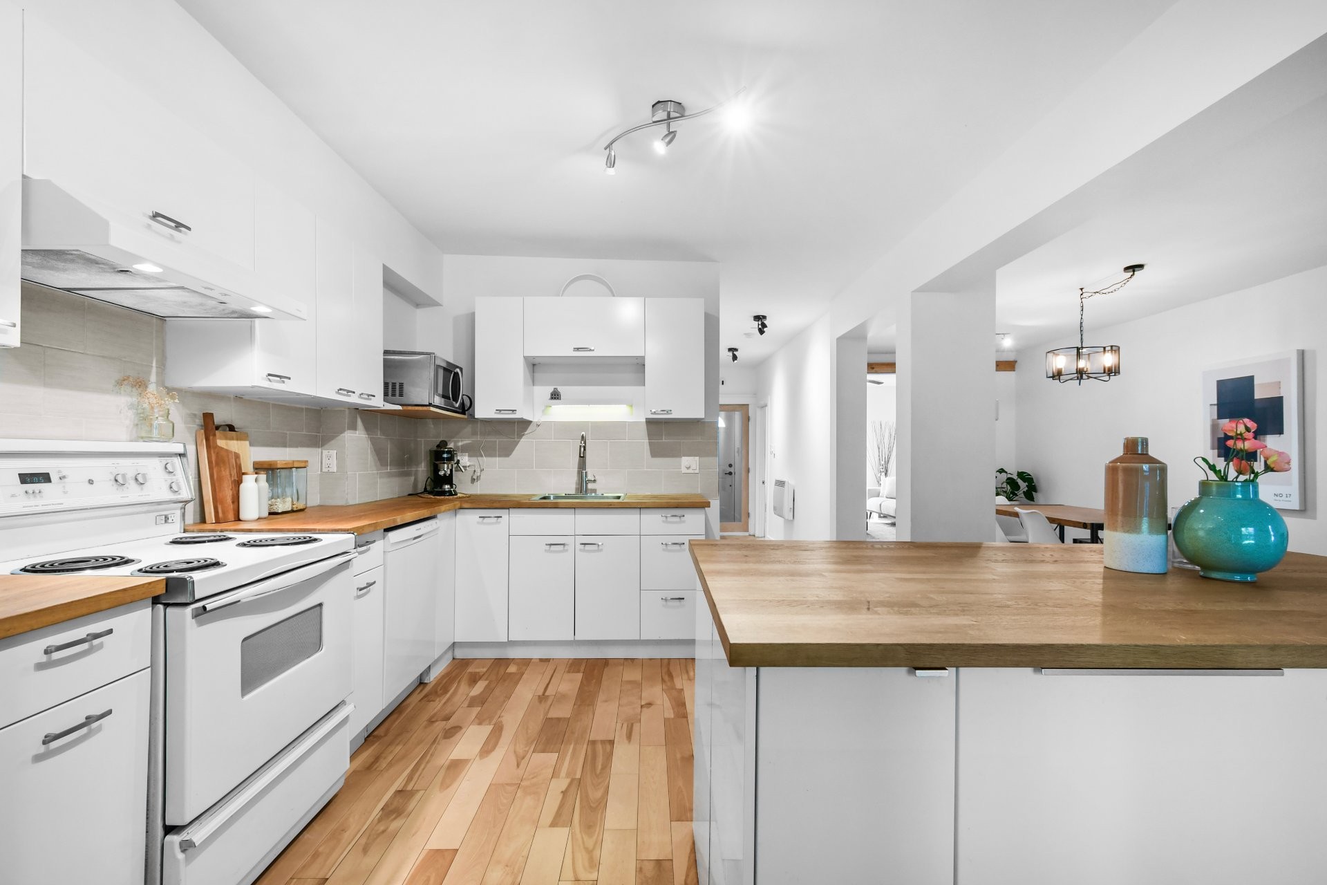 









3918


Rue Newmarch

,
Montréal (Verdun/Île-des-Soeurs),




QC
H4G1G8

