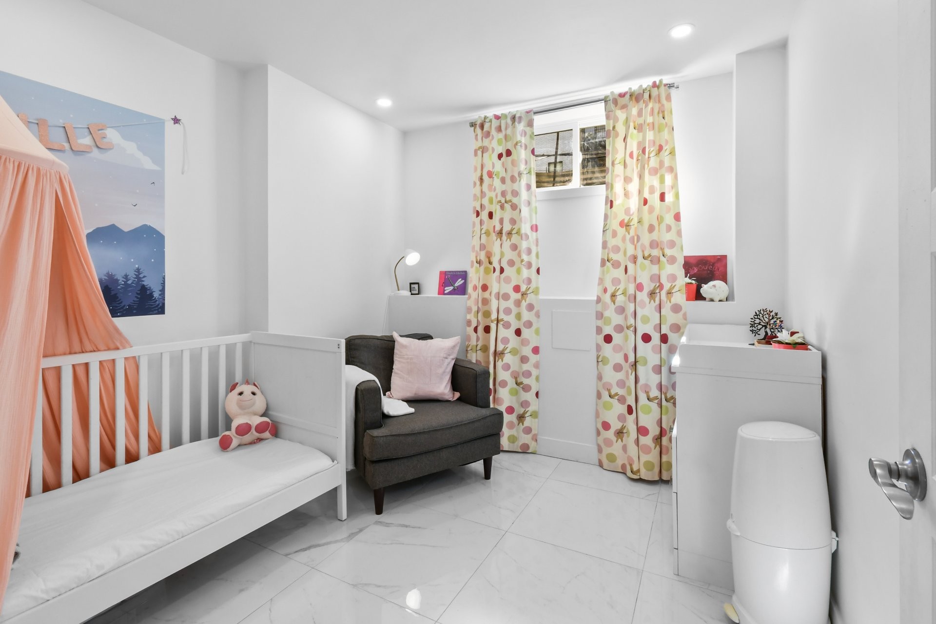 









3918


Rue Newmarch

,
Montréal (Verdun/Île-des-Soeurs),




QC
H4G1G8

