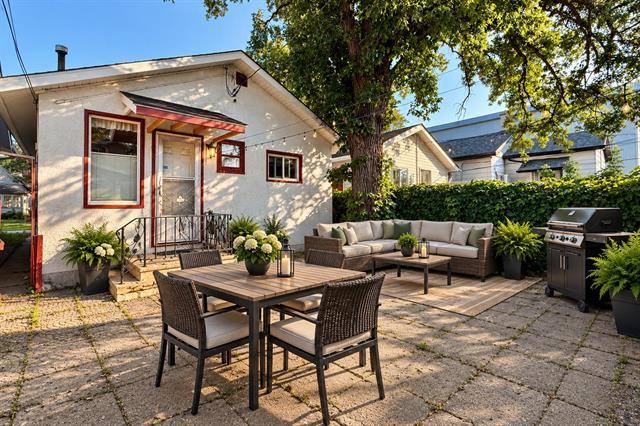 









693


Walker

AVE,
Winnipeg,




MB
R3L 1C6

