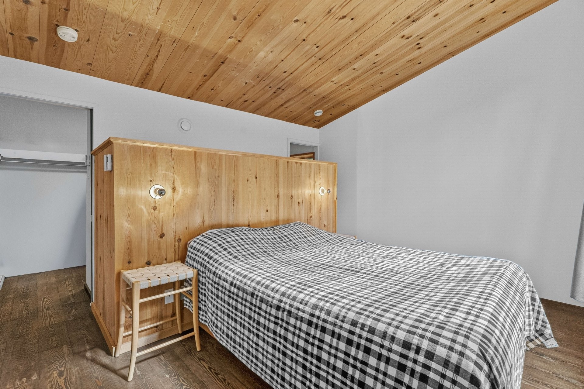 









104


Av. Gauthier

,
Sainte-Béatrix,




QC
J0K1Y0

