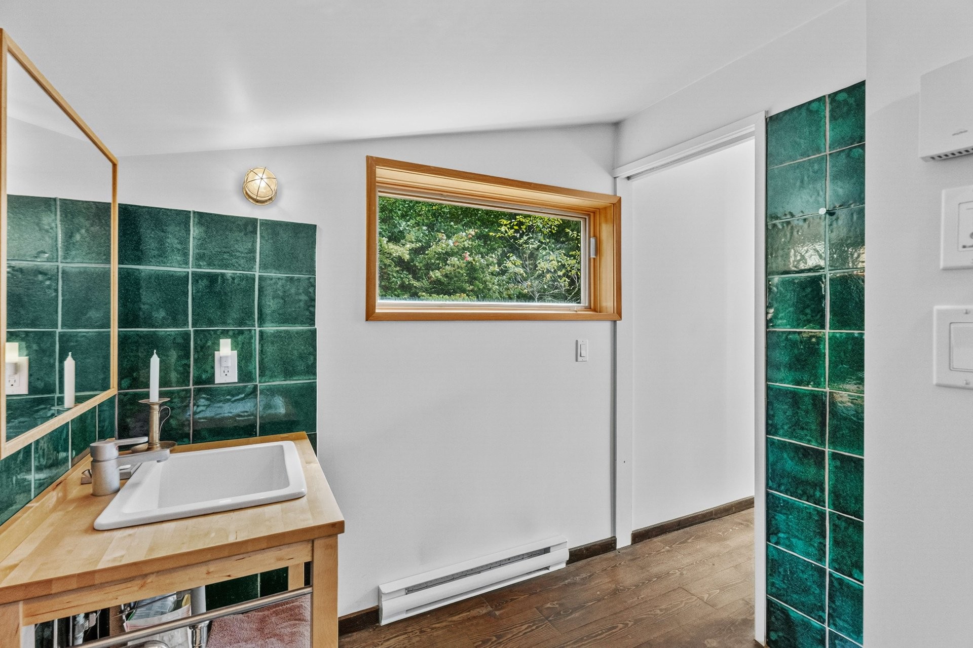









104


Av. Gauthier

,
Sainte-Béatrix,




QC
J0K1Y0

