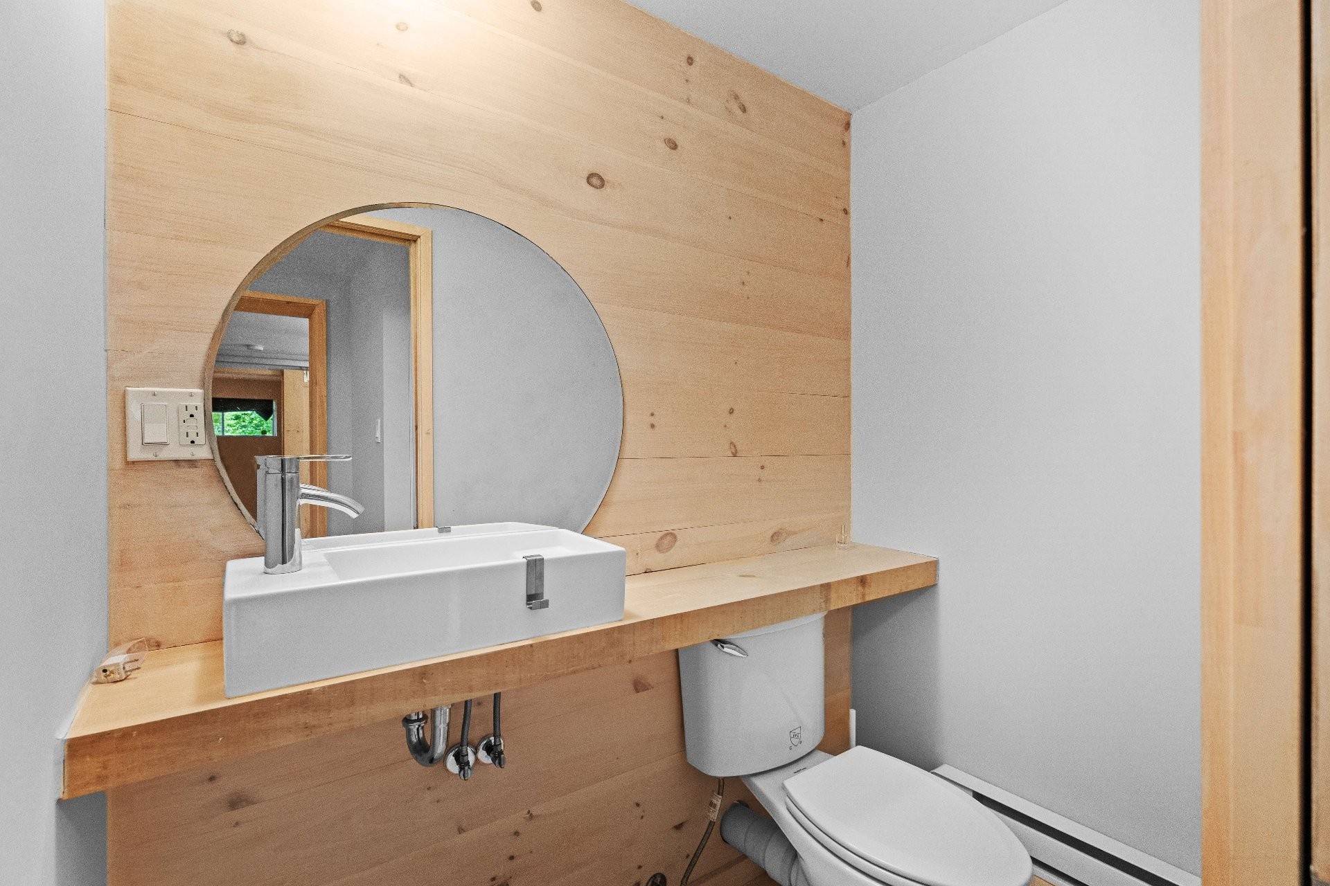 









104


Av. Gauthier

,
Sainte-Béatrix,




QC
J0K1Y0

