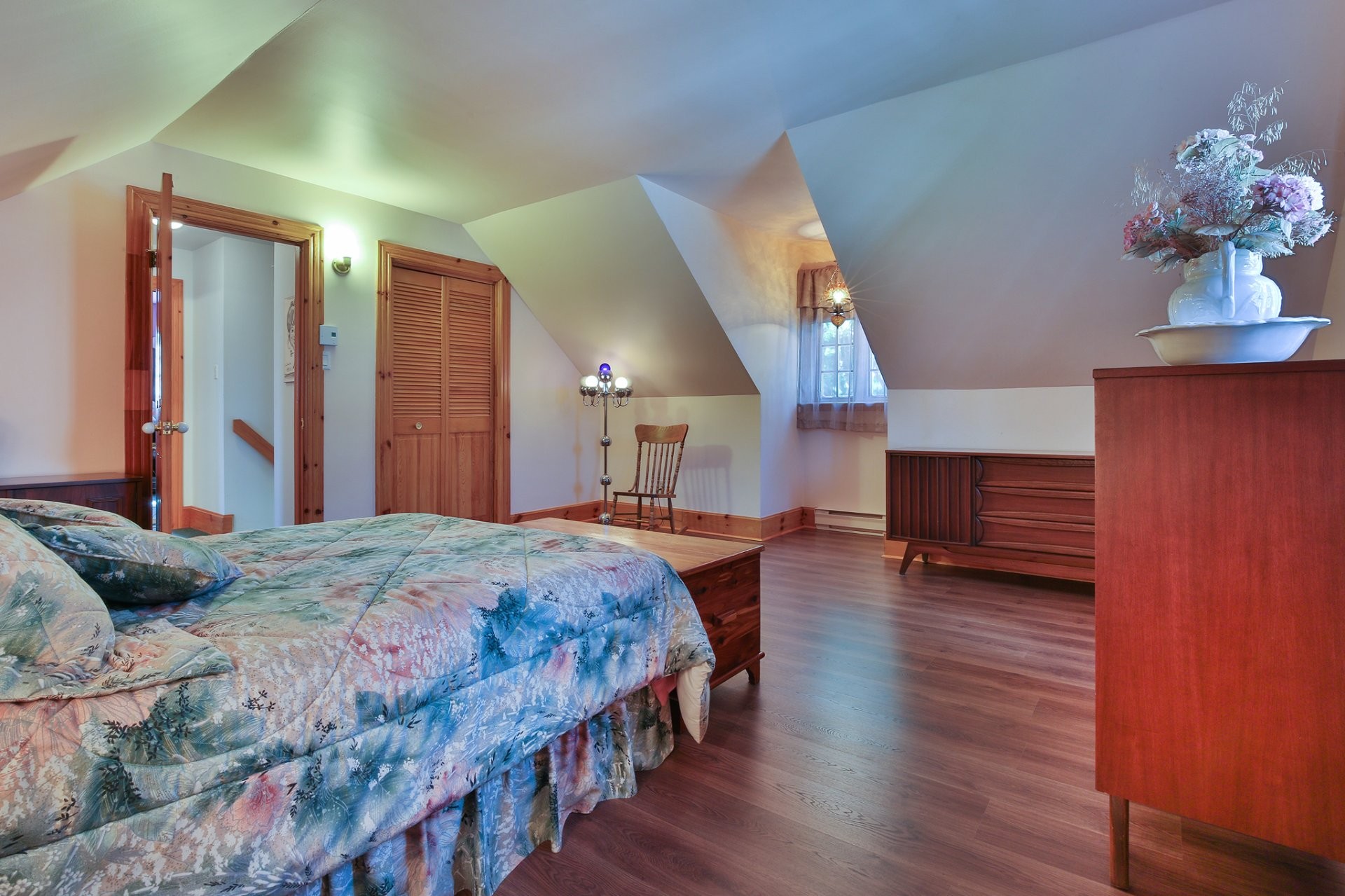 









172


Rue Ste-Thérèse

,
Saint-Jean-sur-Richelieu,




QC
J2W2G5

