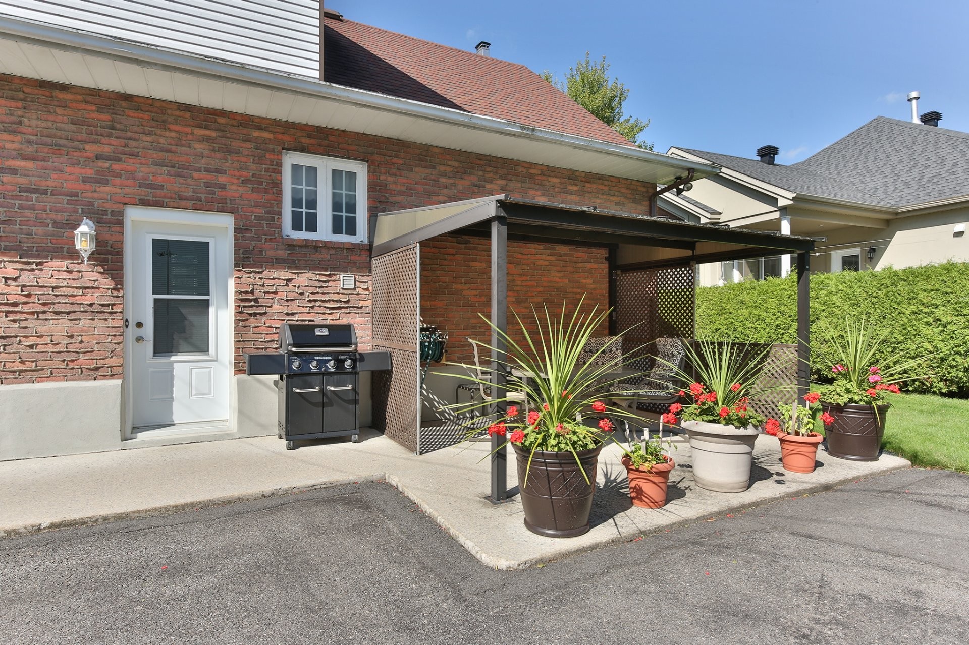 









172


Rue Ste-Thérèse

,
Saint-Jean-sur-Richelieu,




QC
J2W2G5

