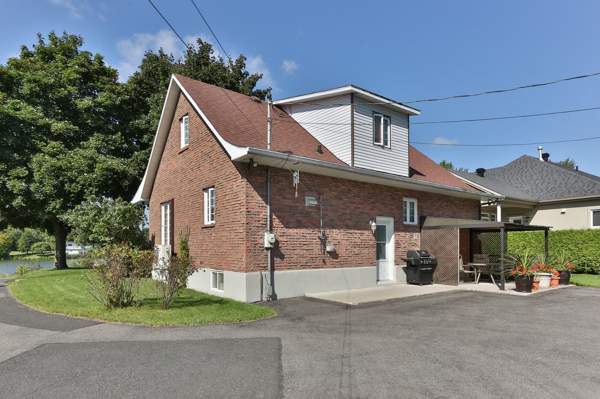









172


Rue Ste-Thérèse

,
Saint-Jean-sur-Richelieu,




QC
J2W2G5

