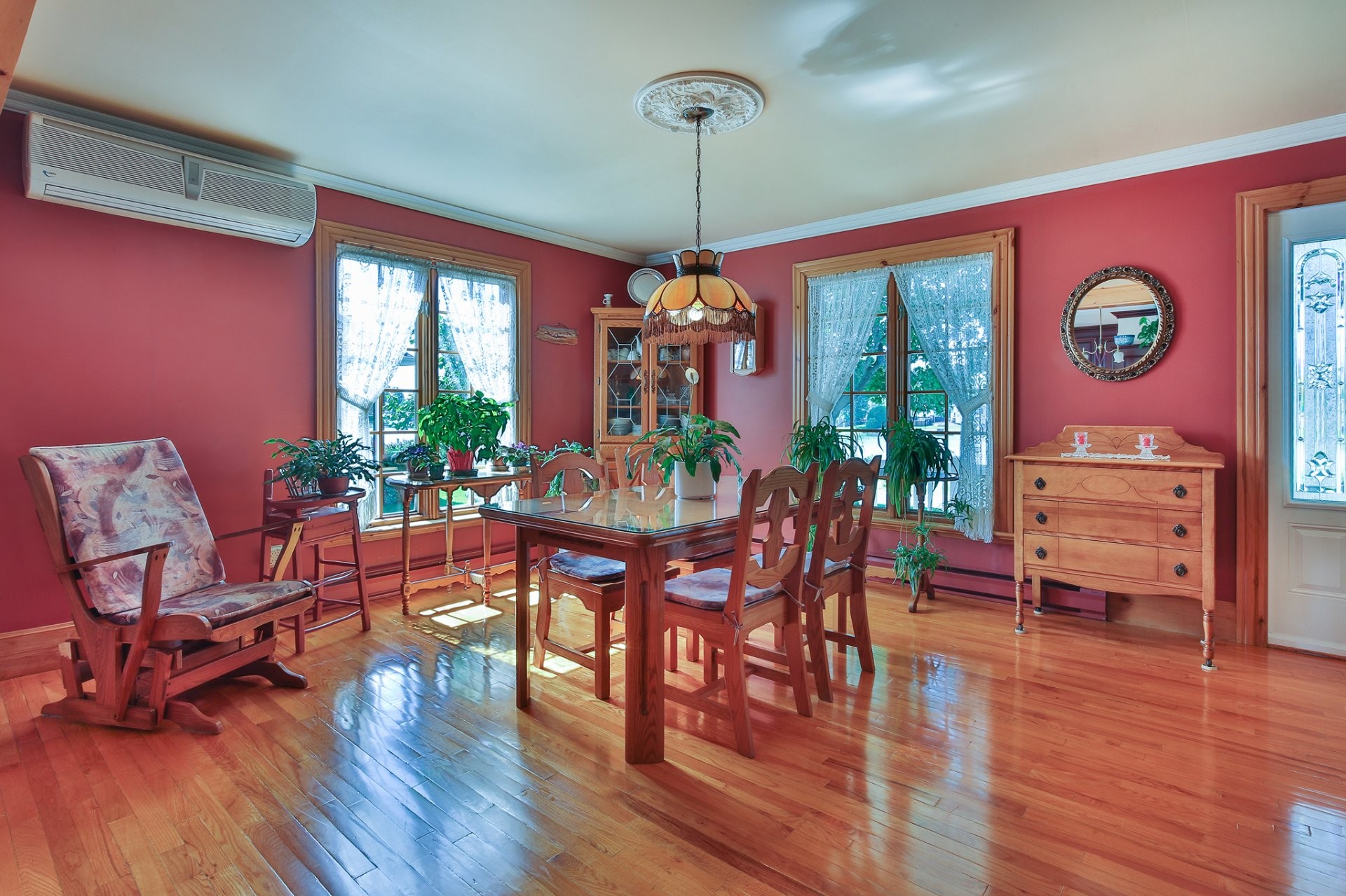 









172


Rue Ste-Thérèse

,
Saint-Jean-sur-Richelieu,




QC
J2W2G5

