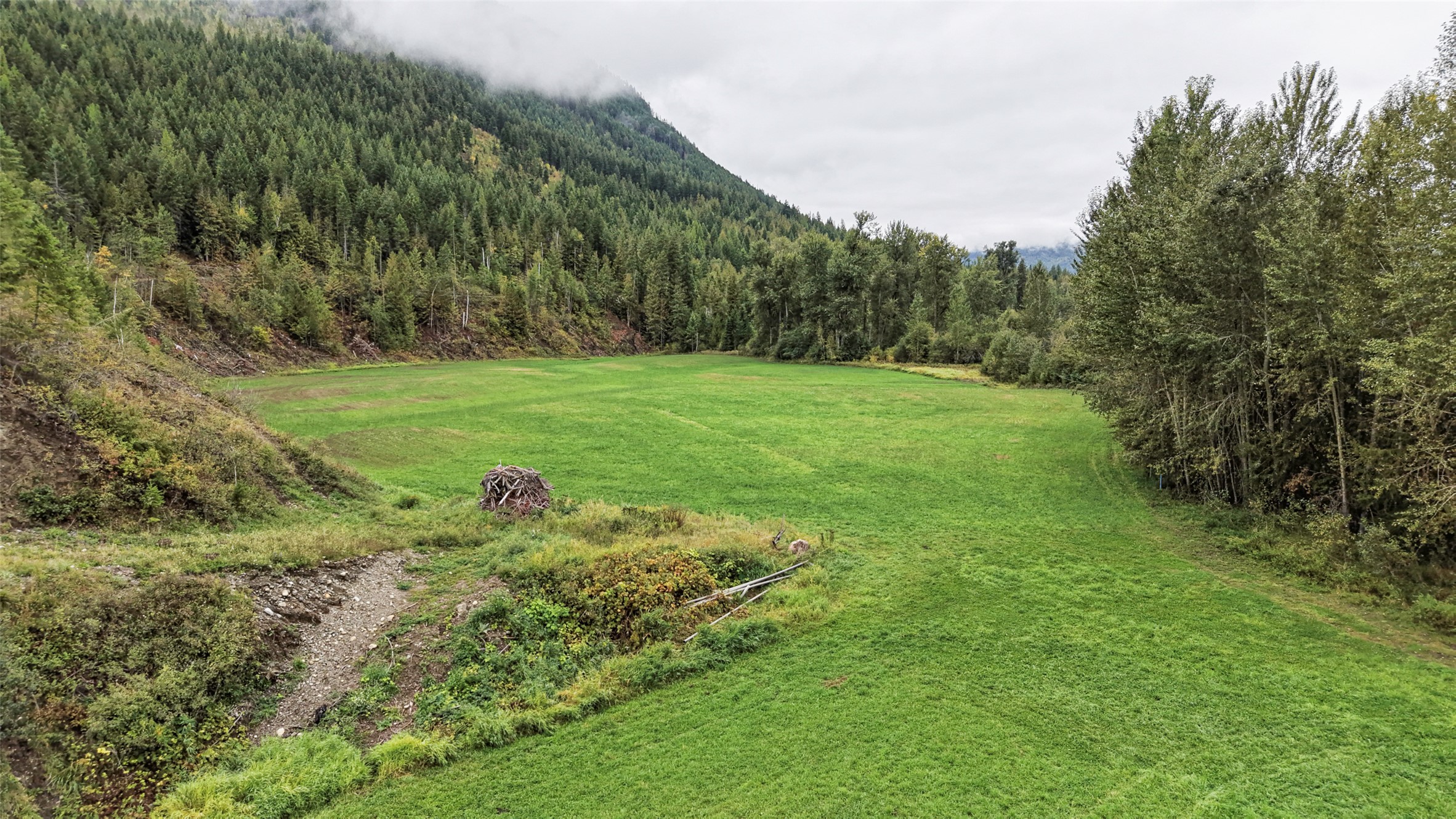 









687


Mabel Lake

Road,
Lumby,







BC
V0E 2G5

