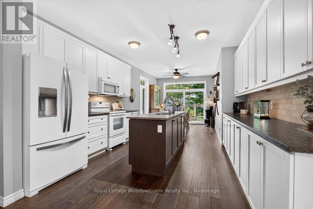 












100 SAMMON DRIVE

,
Guelph/Eramosa (Rockwood),




Ontario
N0B2K0

