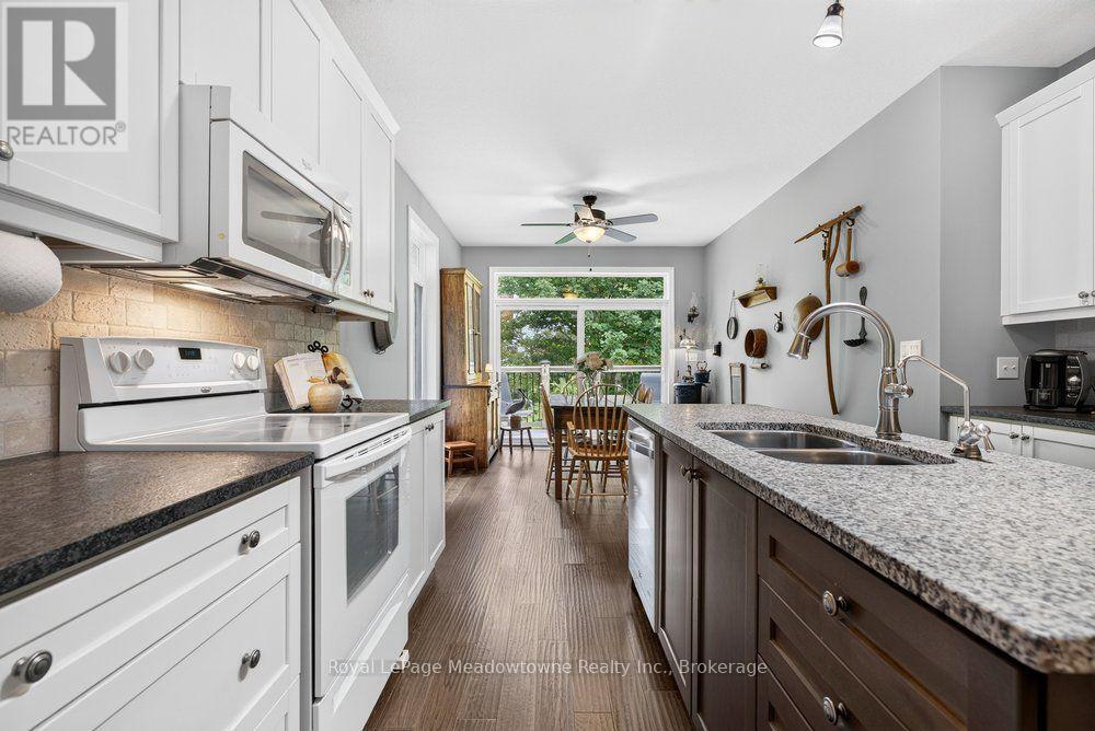 












100 SAMMON DRIVE

,
Guelph/Eramosa (Rockwood),




Ontario
N0B2K0

