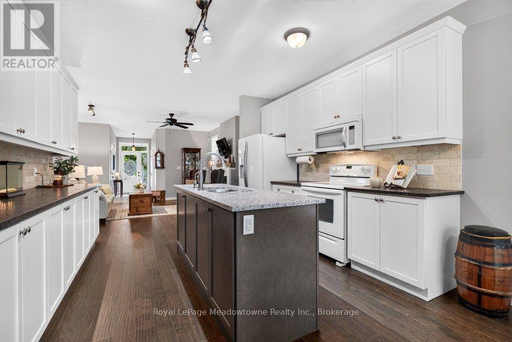 












100 SAMMON DRIVE

,
Guelph/Eramosa (Rockwood),




Ontario
N0B2K0

