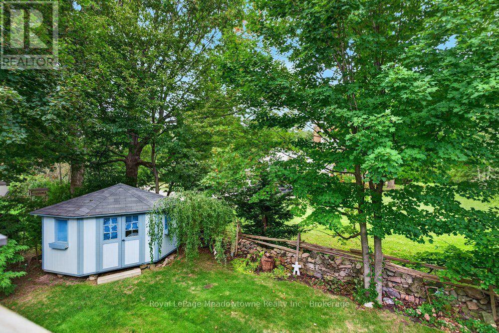 












100 SAMMON DRIVE

,
Guelph/Eramosa (Rockwood),




Ontario
N0B2K0

