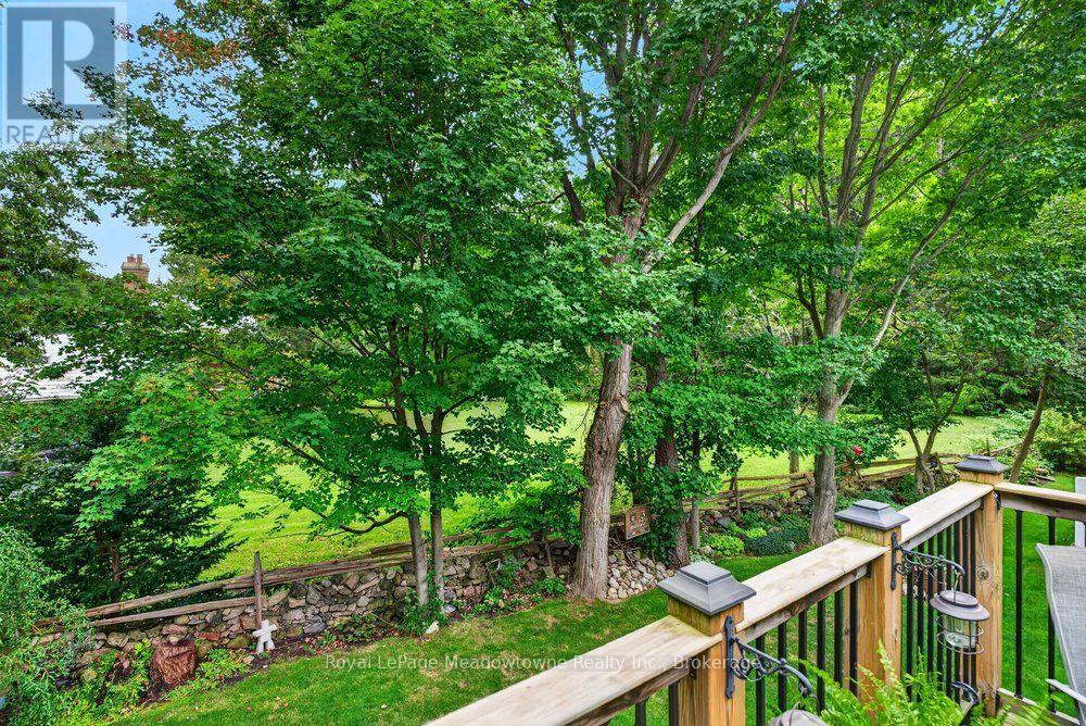 












100 SAMMON DRIVE

,
Guelph/Eramosa (Rockwood),




Ontario
N0B2K0

